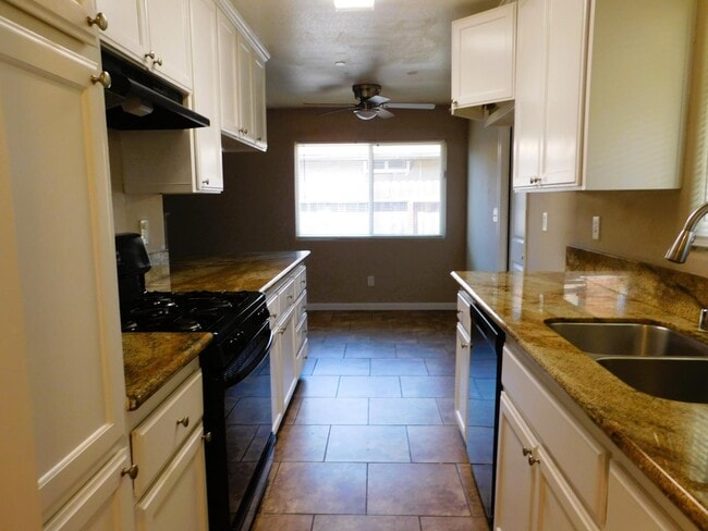 Photo - 3832 E Ashcroft Ave