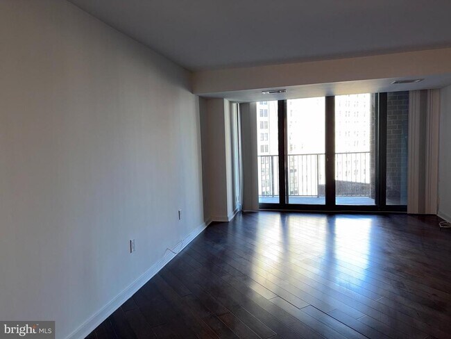 1420 Locust St Unit 12K