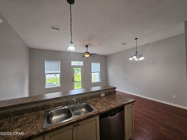 Photo - 7225 Quail Hollow Dr