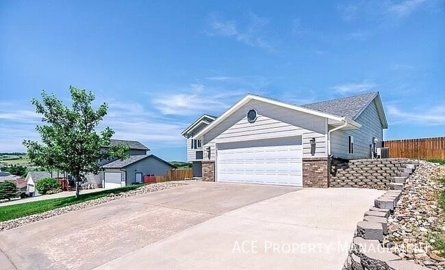 Photo - 112 Viking Dr