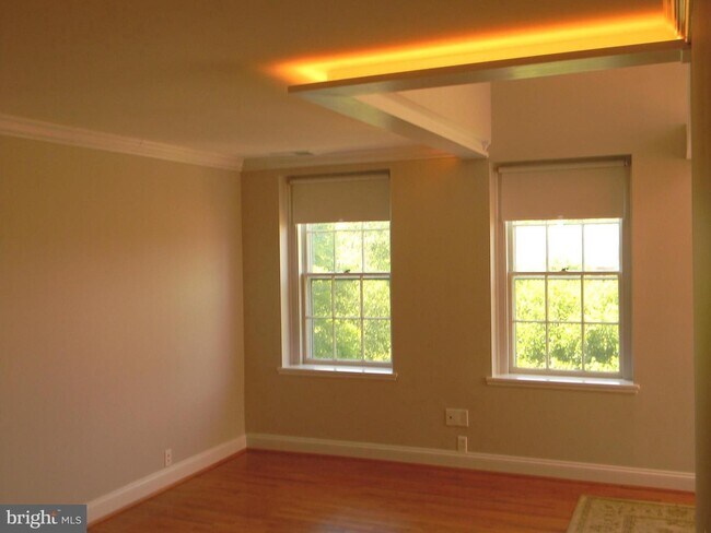Photo - This Loft unit is unlike anything you have ever seen in McLean Gardens.