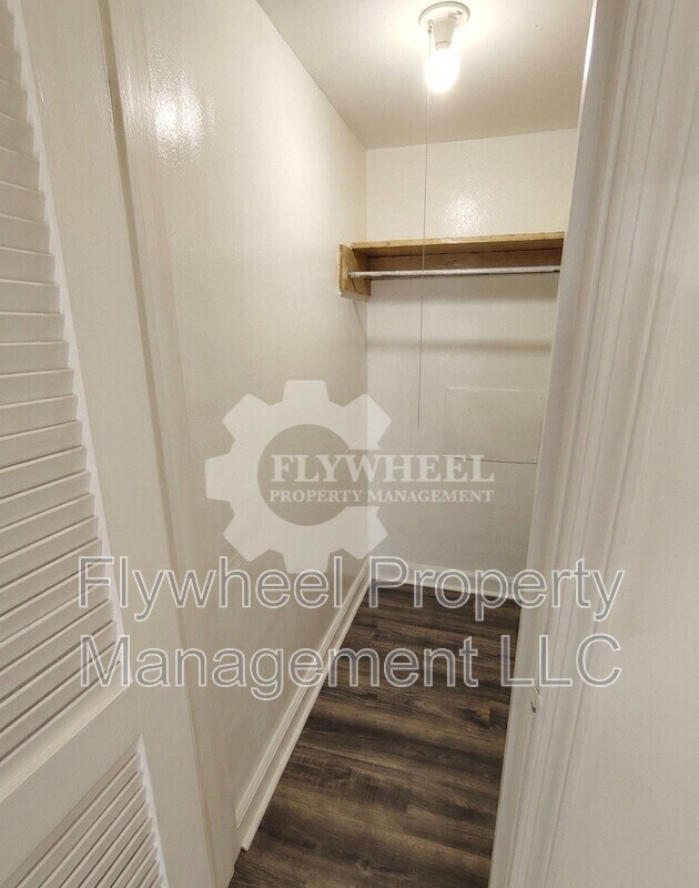 Photo - 910 S Crest Rd