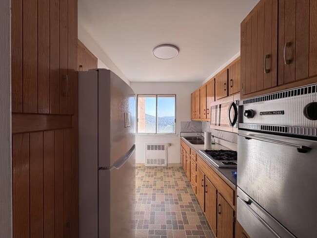Building Photo - 1517 Hill Rd Unit 6F Rental