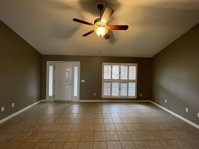 Photo - 105 County Rd 740