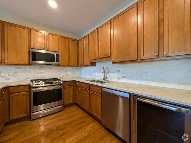 Building Photo - 529 N Milwaukee Ave Unit 544-301 Rental