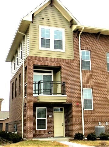 Building Photo - 662 E Algonquin Rd Rental