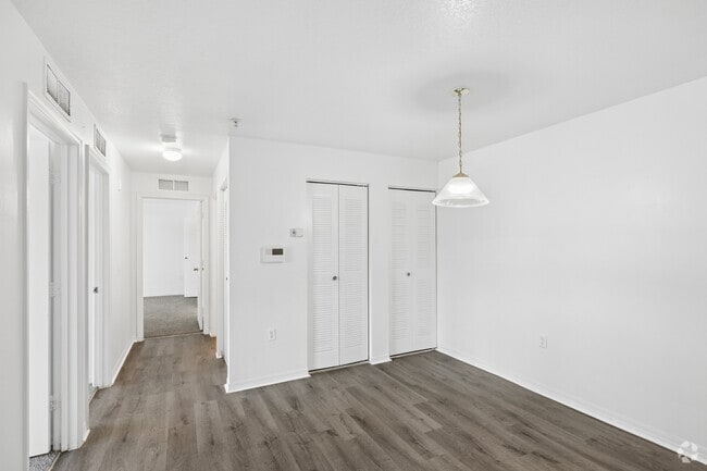 Avon George 3 BR, 2 BA - 1,155 SF - Dining