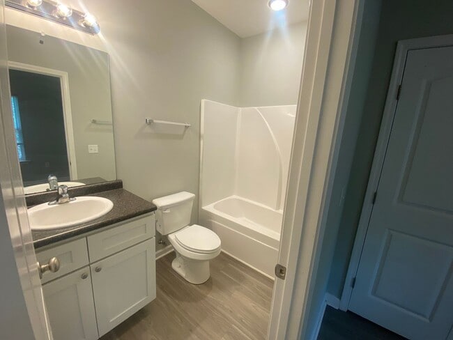 Photo - 206 Bonilane Cv. #117