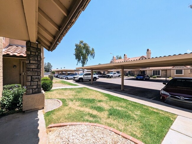 Photo - 4601 N 102nd Ave