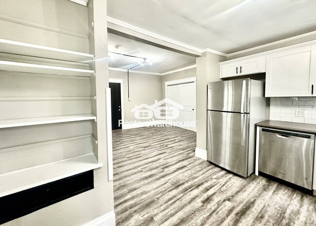Photo - 2500 Grand Ave
