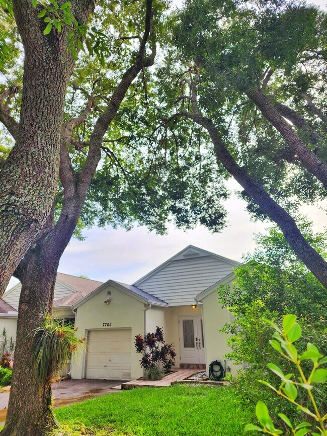 Photo - 7705 Forest Green Ln