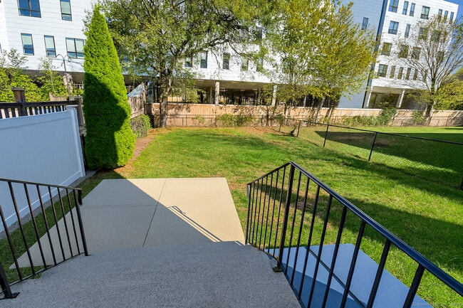 Photo - 295 Ashmun St
