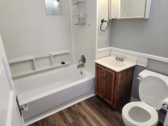 Photo - 621 E Main St Unidad 621 E Main St Apt 2