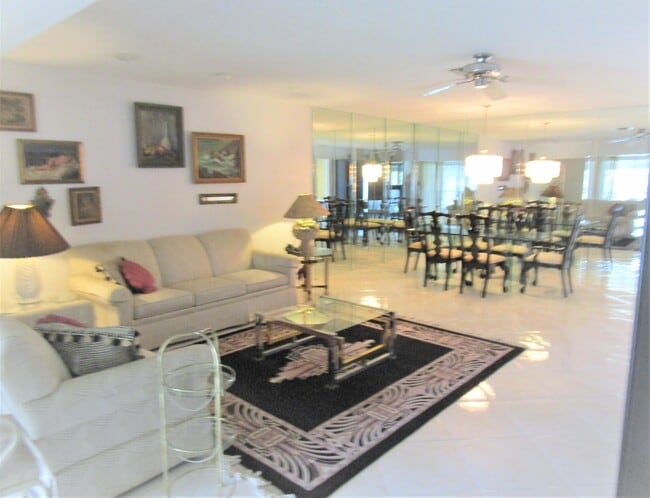 Building Photo - 1710 NW 18th Ave Unit 203 Rental