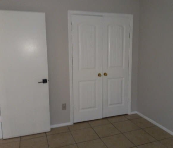 Photo - 911 Bret Ln Unidad B