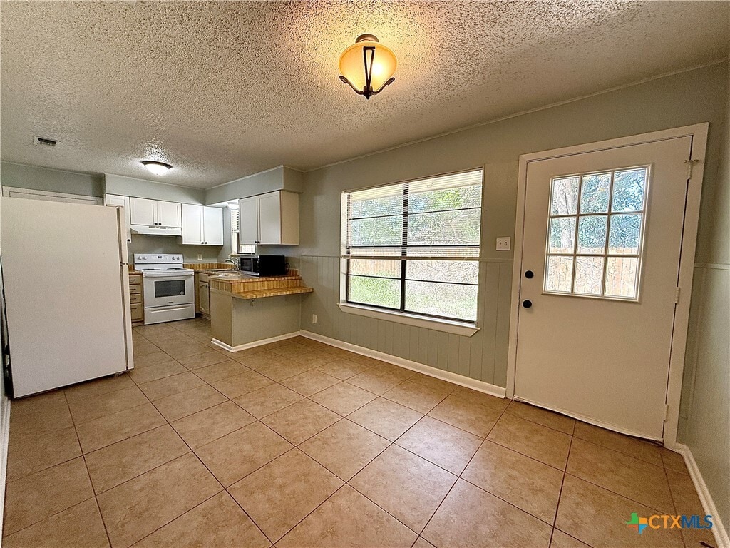 Photo - 705 Woodcrest Cir