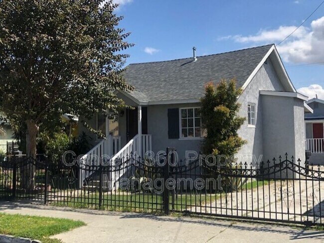 8622 BEACH ST - 8622 BEACH ST Casa