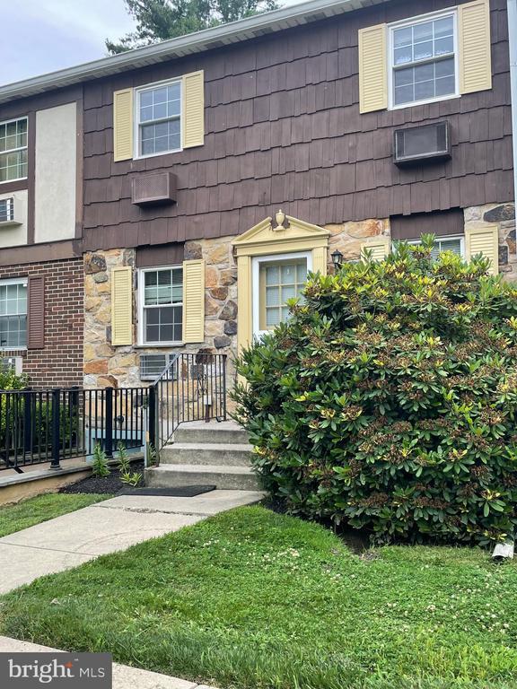 Photo - 207 Walnut Hill Rd