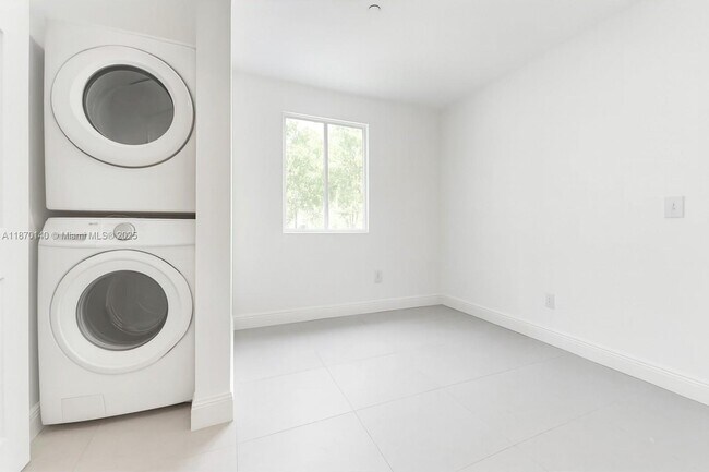 Photo - 541 NW 33rd St Unidad 4