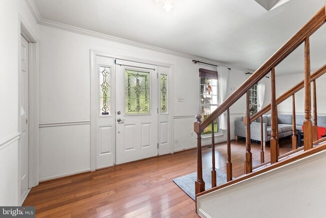 8000 Sandburg Ct