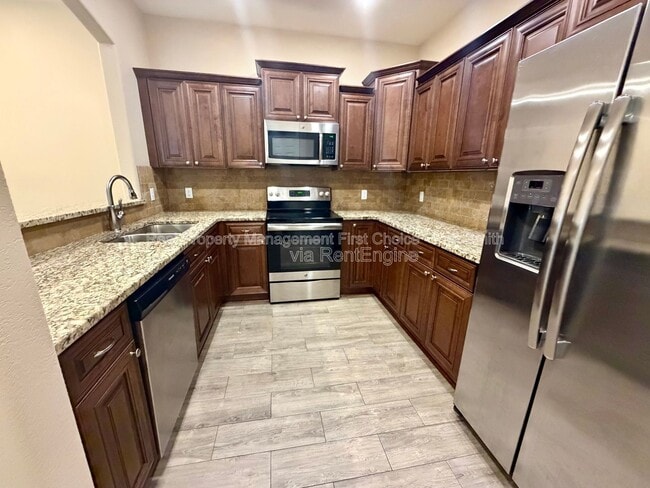 Photo - 6605 Leightyn Ln