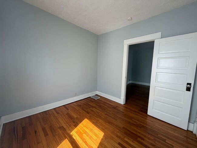Photo - 1026 W Grove St