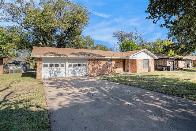 Photo - 312 Stroud St