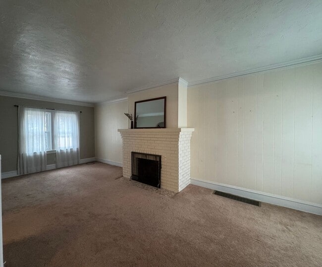 Photo - Three Bedroom Home Located in University Heights