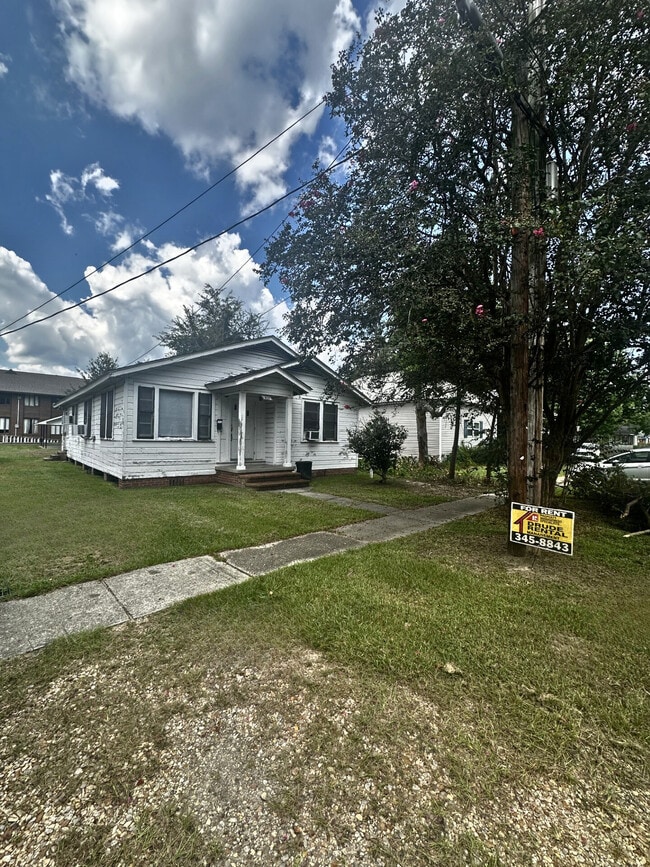 Building Photo - 505 E Coleman Ave Rental