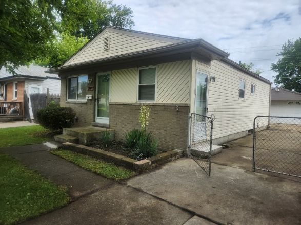 Photo - 20473 Vermander Ave