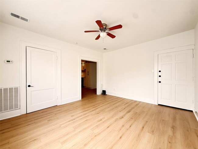 Photo - 1201 W Gray St Unit 3