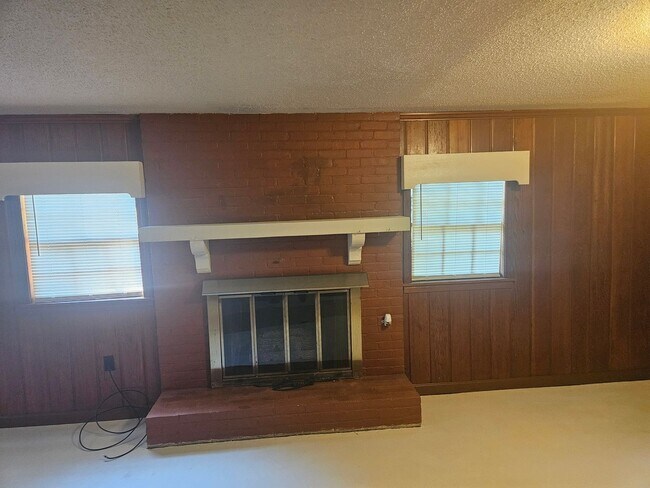 Photo - 2147 Jamestown Rd