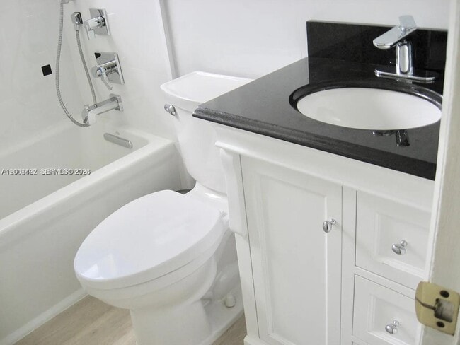 Photo - 2140 NE 180th St