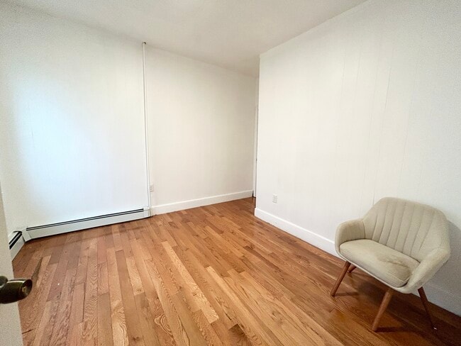 Photo - 66 Hammond St Unit 3