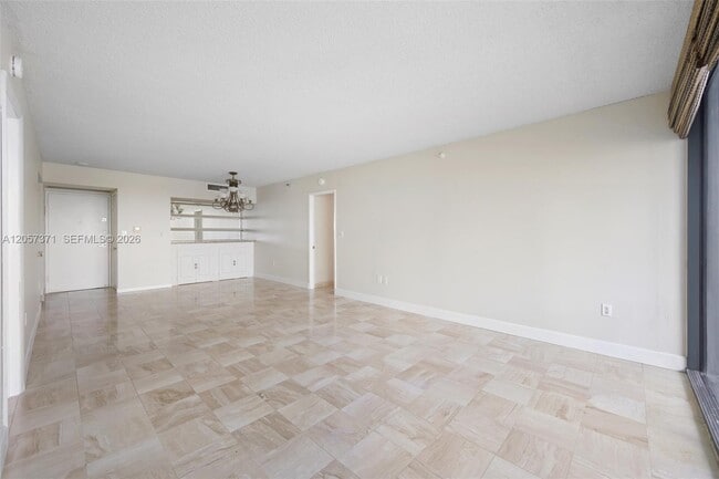 Photo - 20505 E Country Club Dr Unit 1434