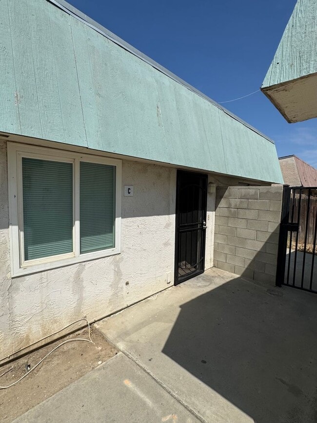 Building Photo - 4321 Palmacia Dr Unit C
