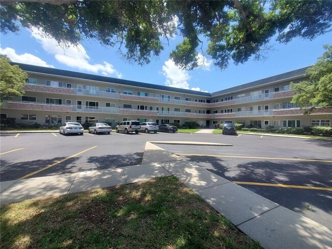 Building Photo - 2427 Rhodesian Dr Unit 55 Rental