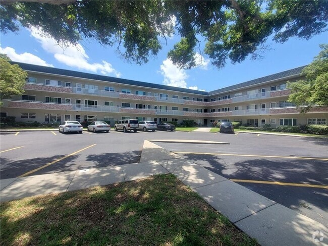 Building Photo - 2427 Rhodesian Dr Unit 55 Rental