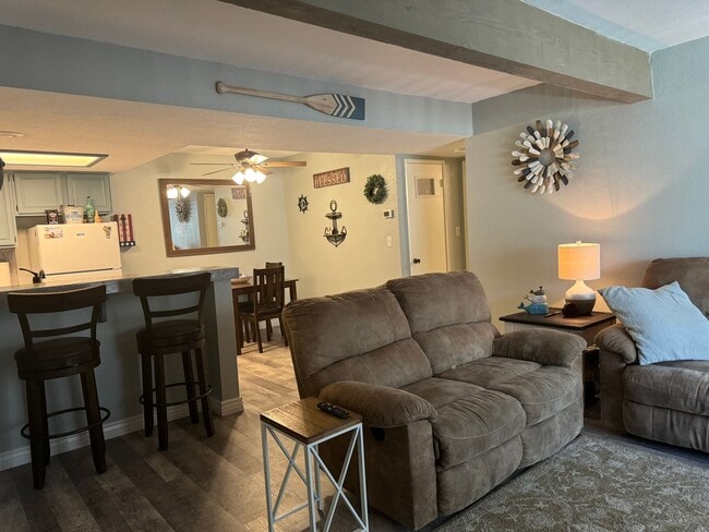 Photo - SHORT TERM WINTER RENTAL 1-BR Condo with P...