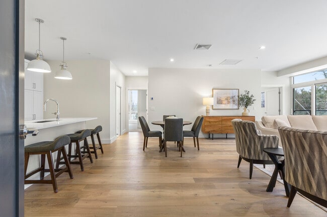 Photo - 1 US-1 Unit 505