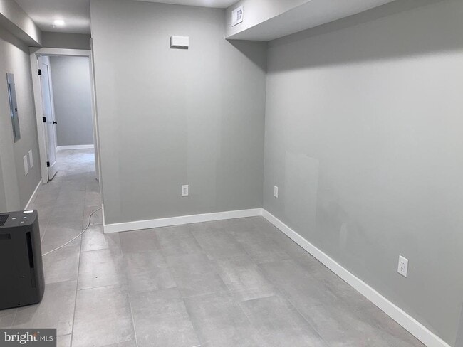 Photo - 5410 Pine St Unidad 1