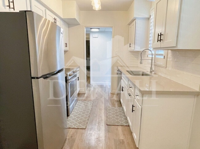 Photo - 3242 E Camelback Rd Unit 204