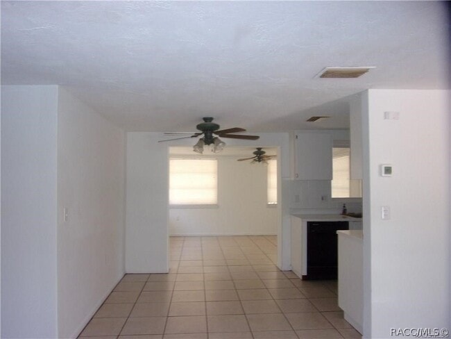 Photo - 28 N Davis St