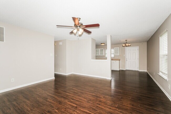Photo - 6715 Everbloom Ln