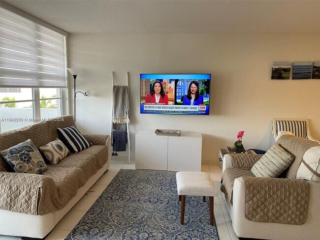 Photo - 3725 S Ocean Dr Unidad 419