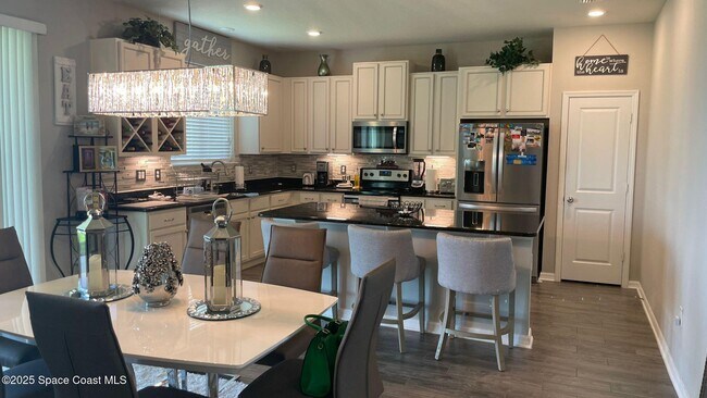 Photo - 4633 Academic Ln