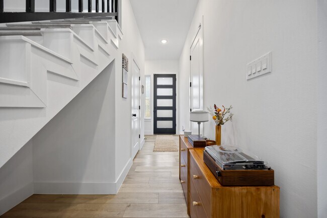 Photo - 5702 Breland St