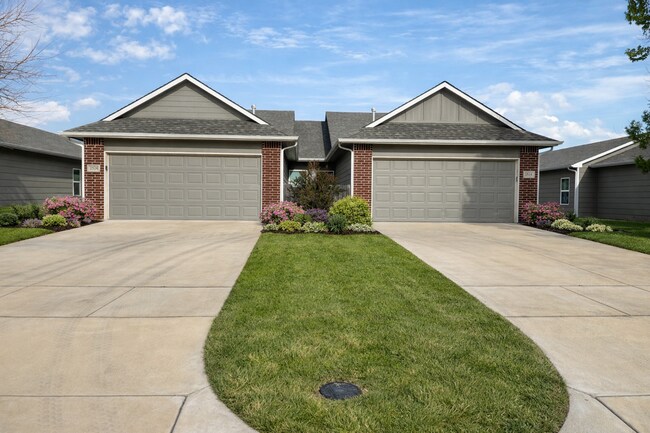 Building Photo - 2518/20 W 55th Unit 2518 W 55th