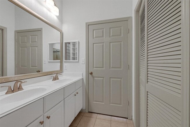 Photo - 1441 East St Unit 305