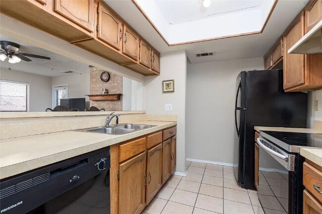 Photo - 2932 Canis Cir